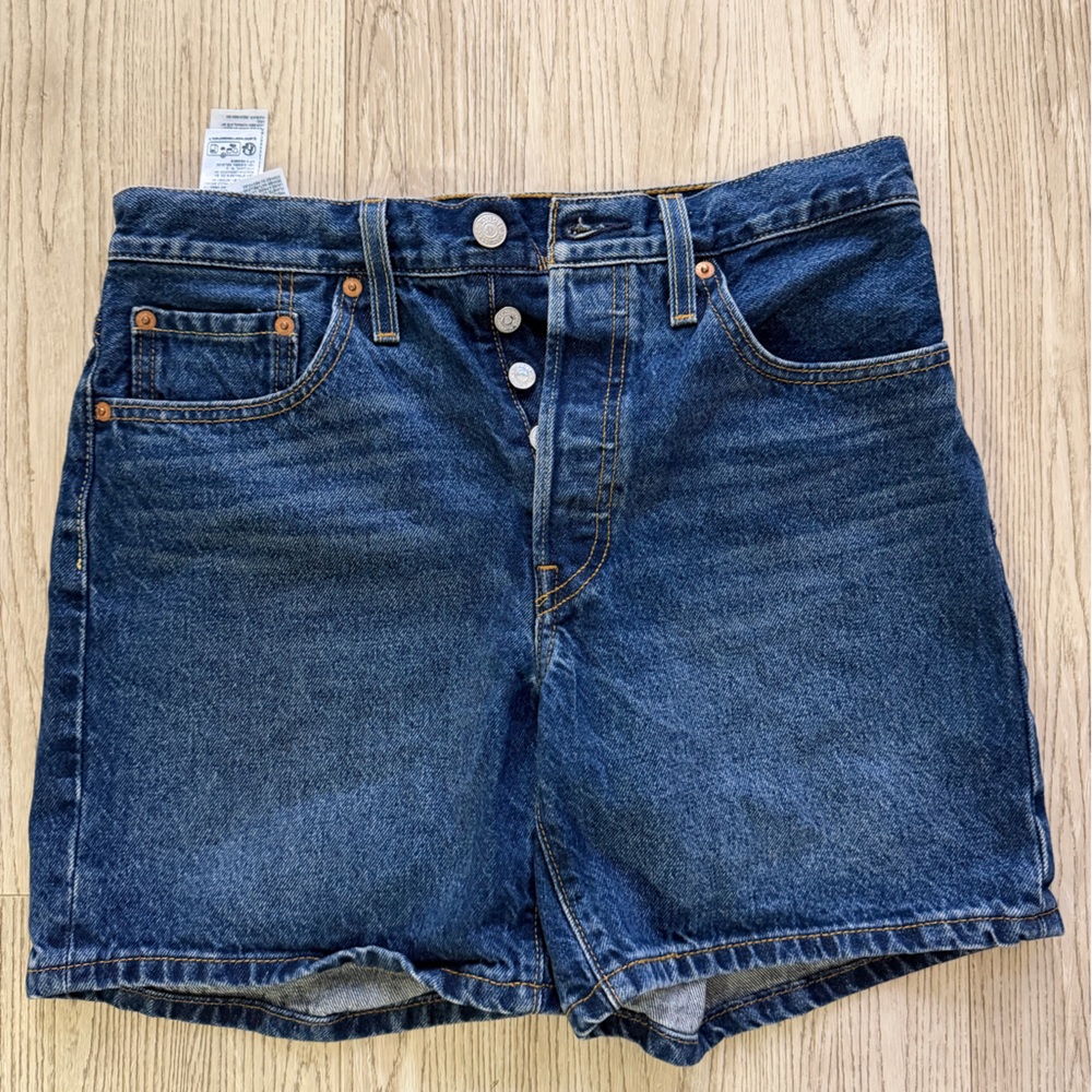 Levis 501 Shorts - Women's Size 28